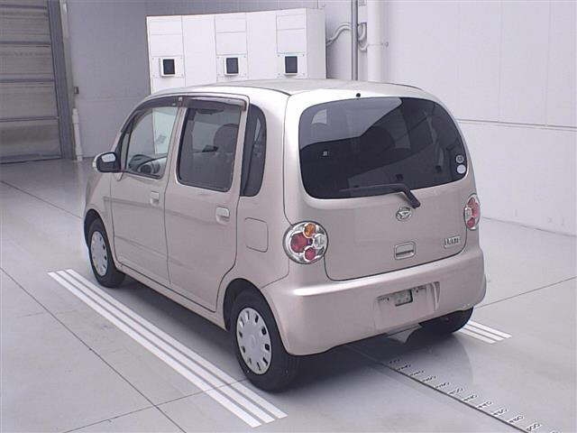 DAIHATSU MOVE LATTE