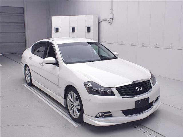 NISSAN FUGA