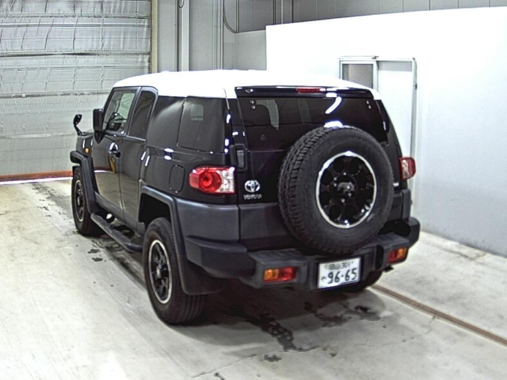 TOYOTA FJ CRUISER