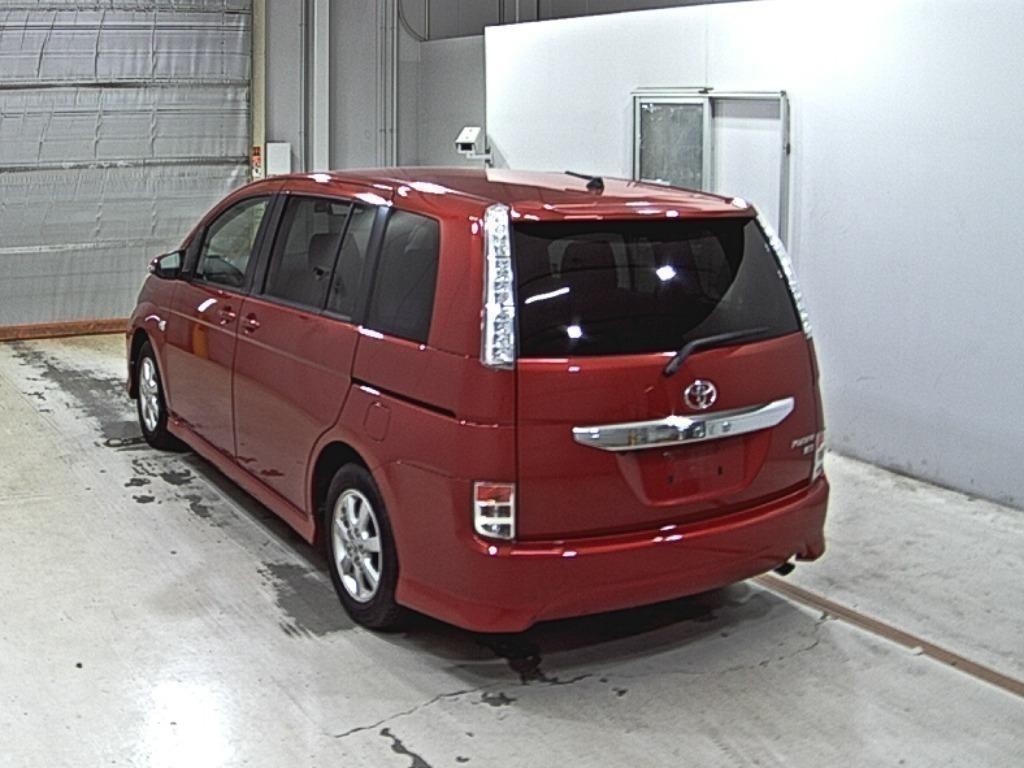 TOYOTA ISIS