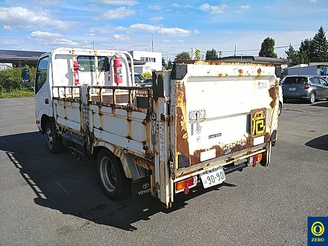 TOYOTA DYNA TRUCK