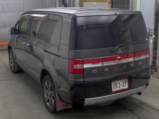MITSUBISHI DELICA D:5