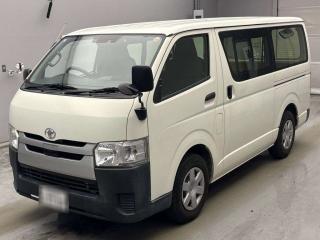 TOYOTA REGIUS VAN