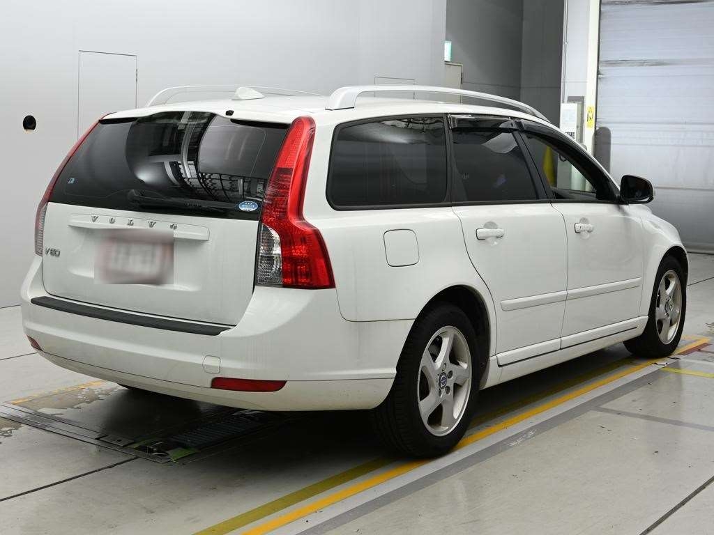 VOLVO V50