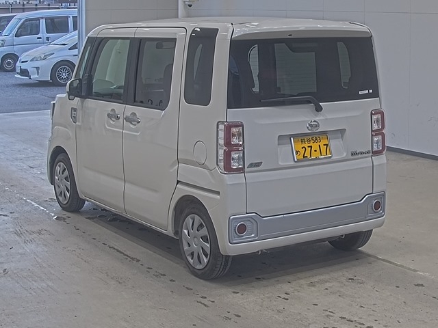 DAIHATSU WAKE