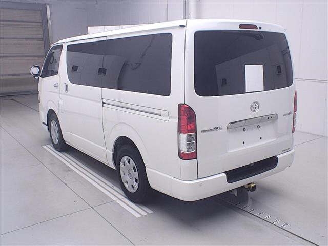 TOYOTA REGIUS ACE