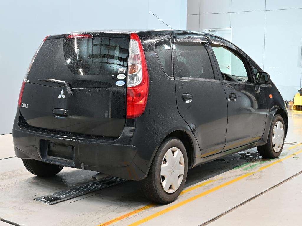MITSUBISHI COLT