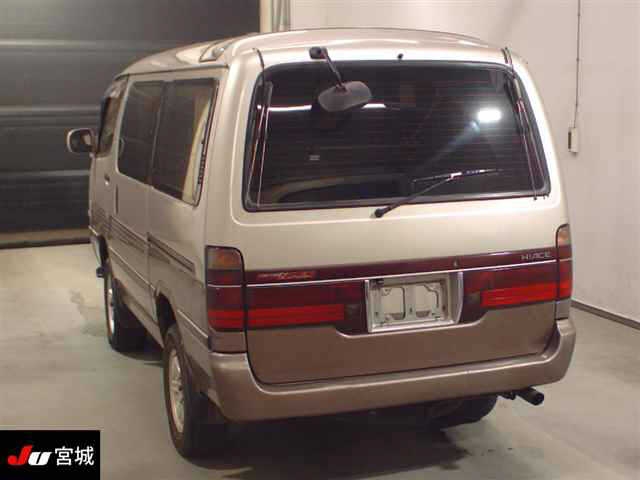 TOYOTA HIACE WAGON