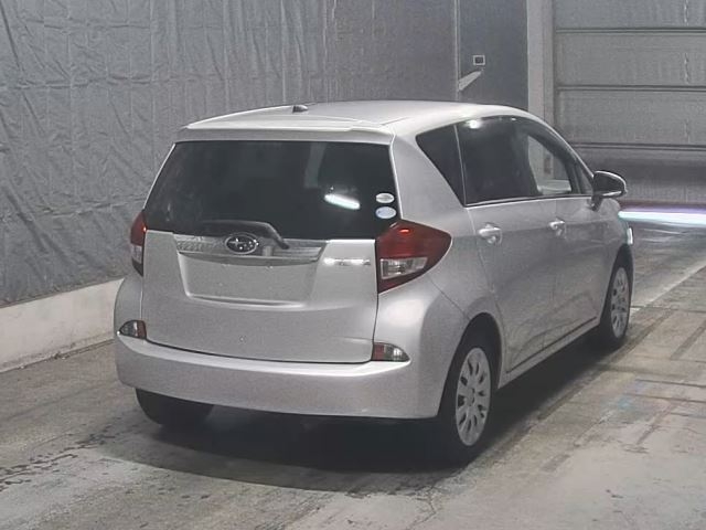 SUBARU TREZIA