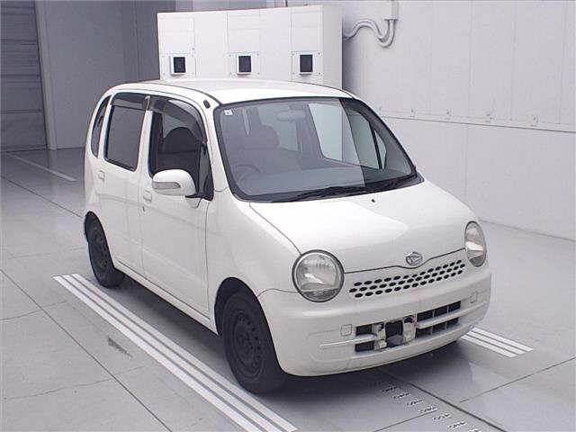 DAIHATSU MOVE LATTE