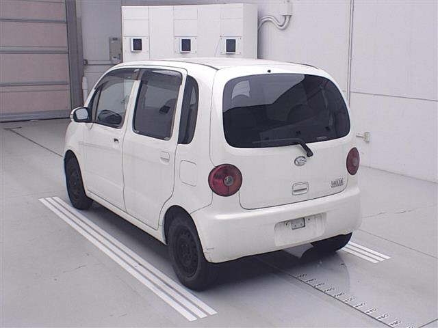 DAIHATSU MOVE LATTE