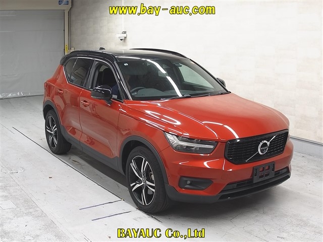 VOLVO XC40
