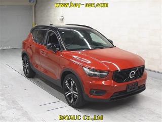 VOLVO XC40