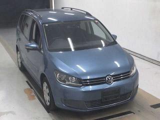 VOLKSWAGEN GOLF TOURAN
