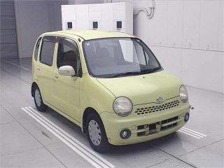 DAIHATSU MOVE LATTE