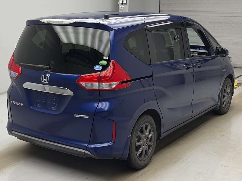 HONDA FREED + HYBRID