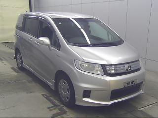 HONDA FREED SPIKE