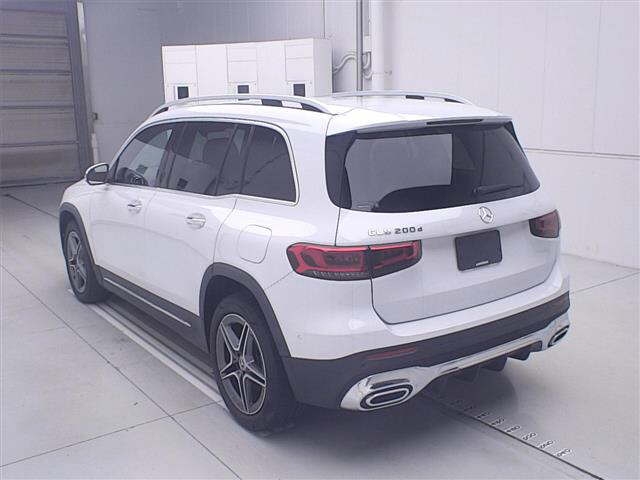 MERCEDES BENZ GLB