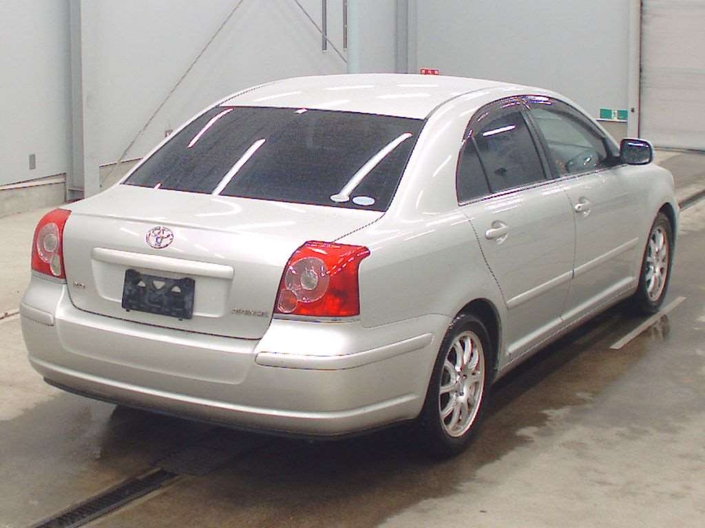TOYOTA AVENSIS SEDAN