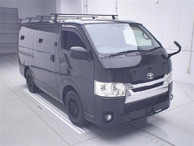 TOYOTA REGIUS ACE