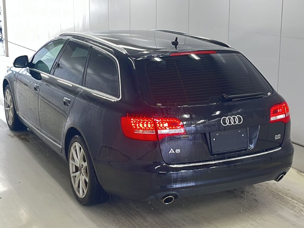 AUDI A6 AVANTE