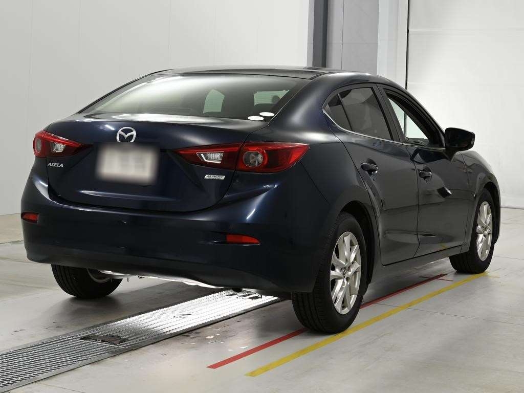 MAZDA AXELA