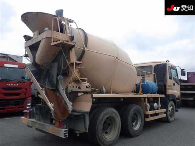 ISUZU GIGA