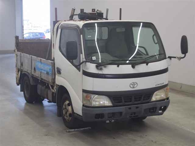TOYOTA DYNA