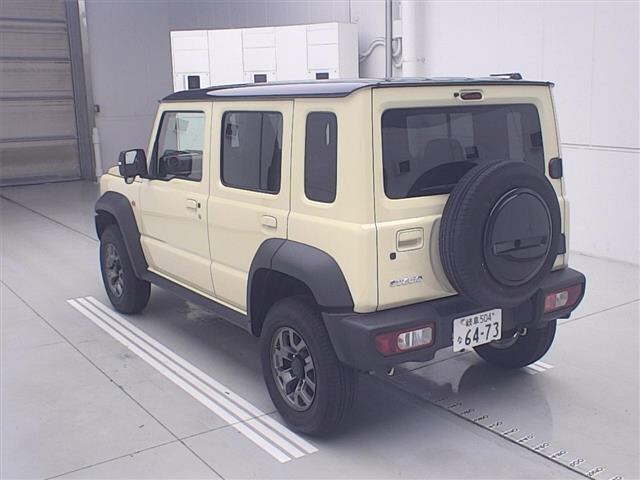 SUZUKI JIMNY NOMADE
