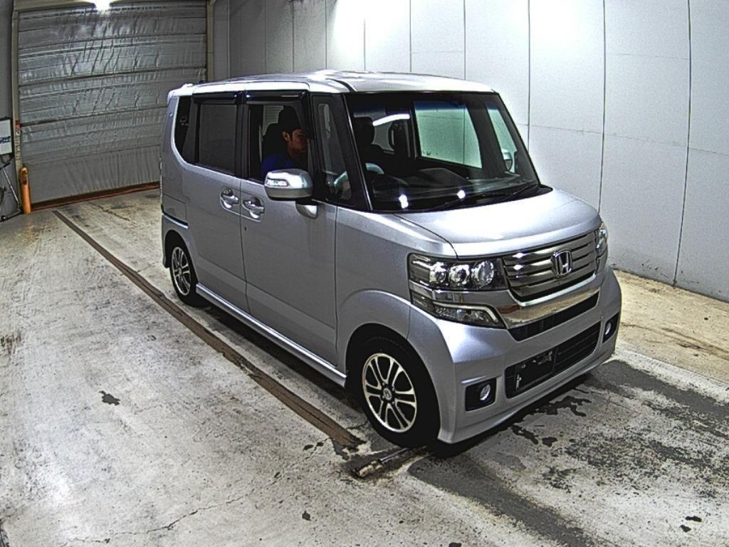 HONDA N BOX CUSTOM