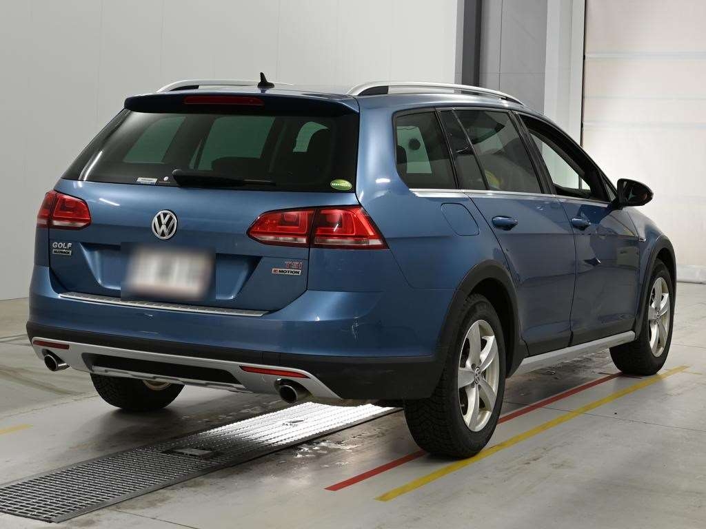 VOLKSWAGEN GOLF ALLTRACK