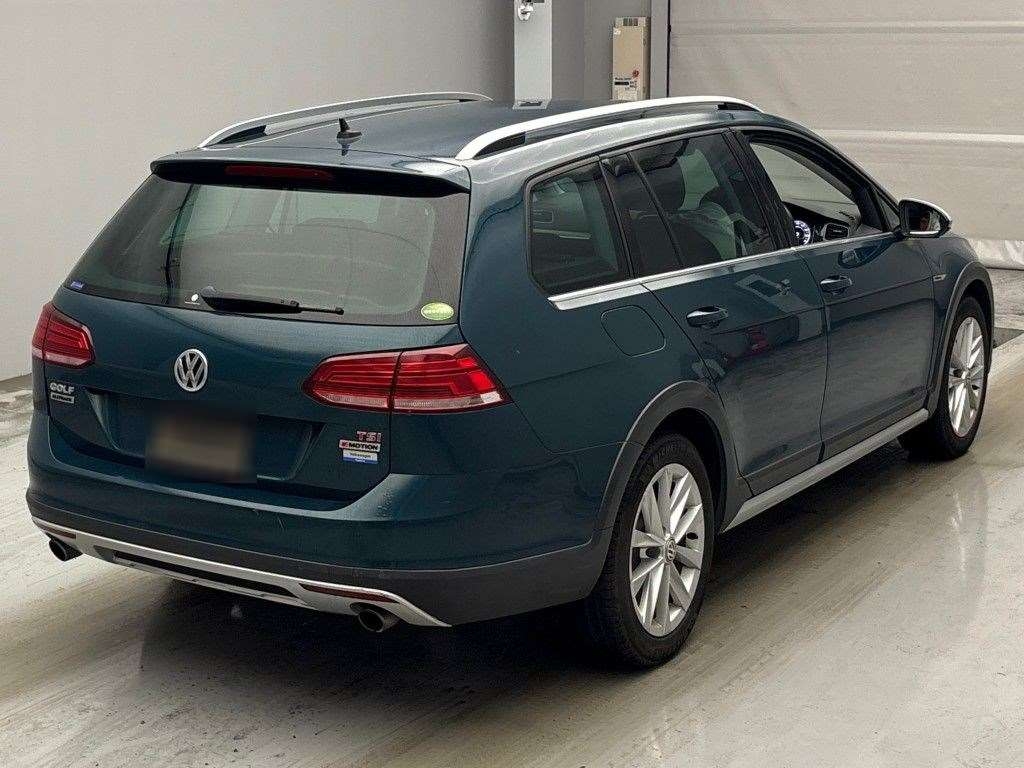 VOLKSWAGEN GOLF ALLTRACK