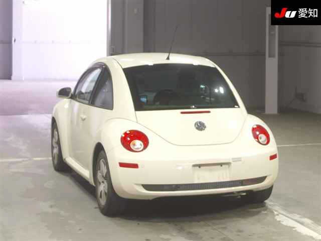 VOLKSWAGEN NEW BEETLE