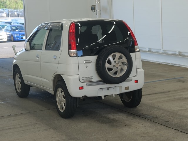 DAIHATSU TERIOS KID