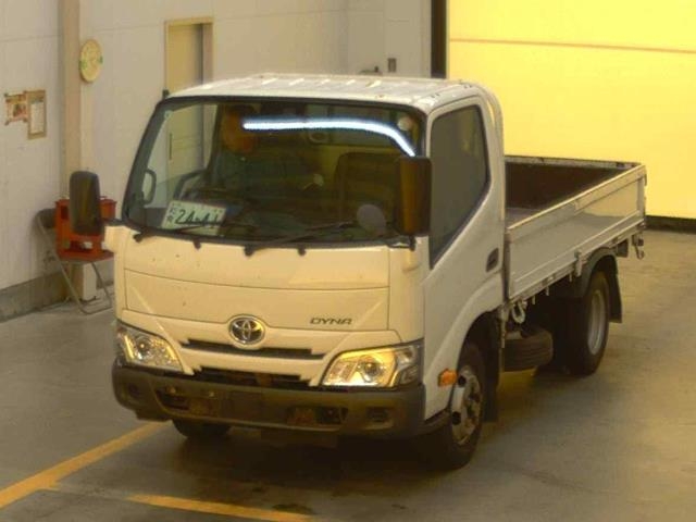 TOYOTA DYNA