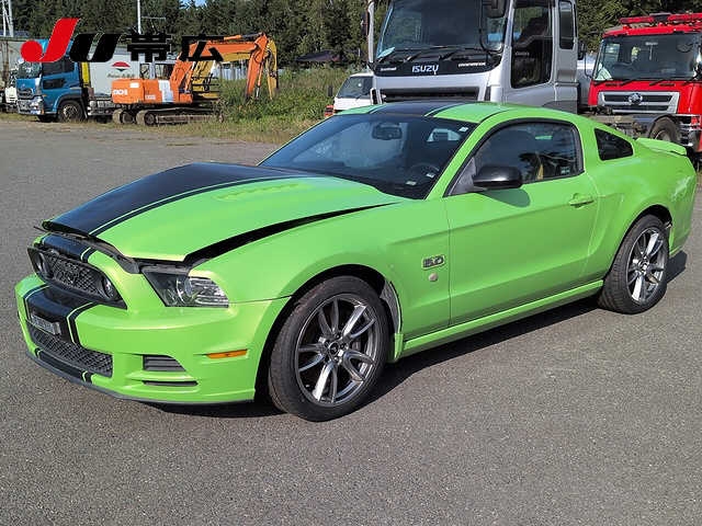 FORD MUSTANG