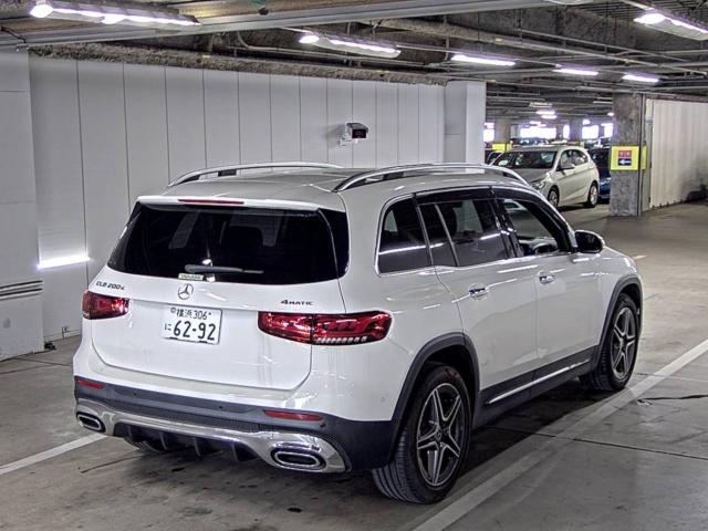 MERCEDES BENZ GLB