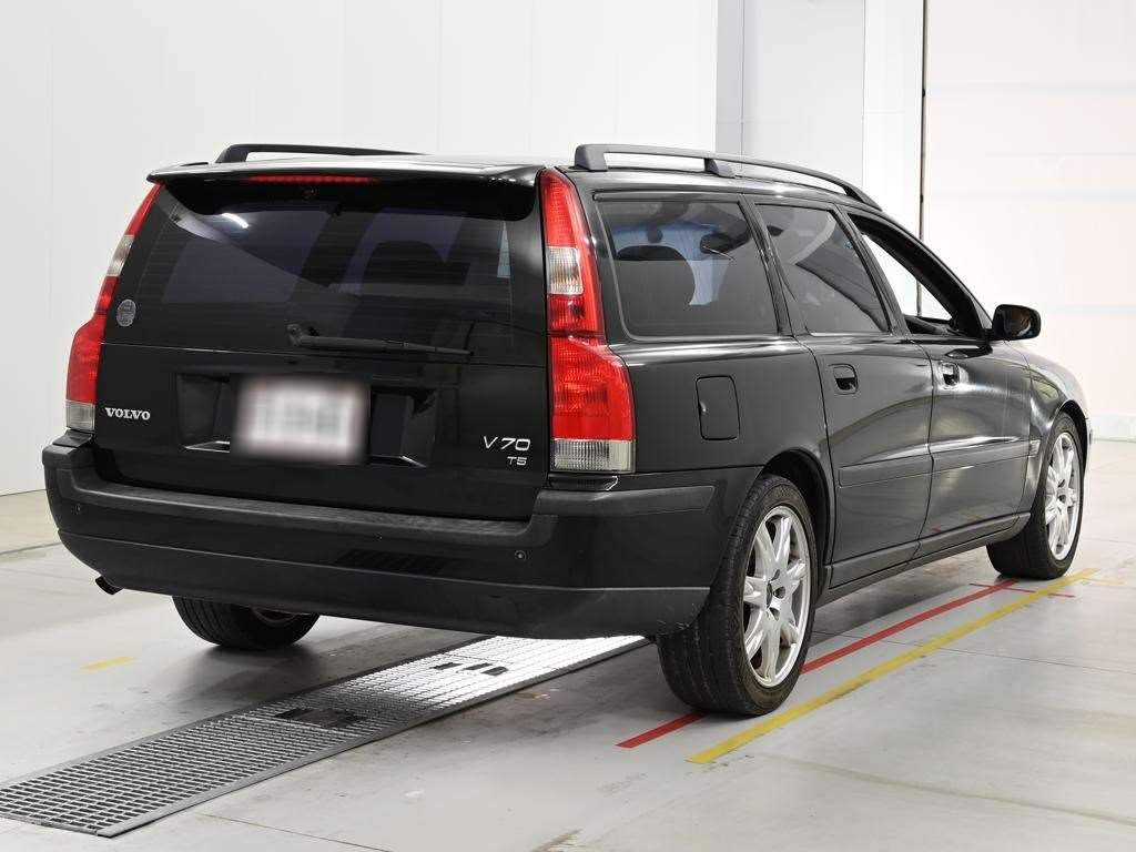VOLVO V70