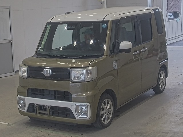 DAIHATSU WAKE