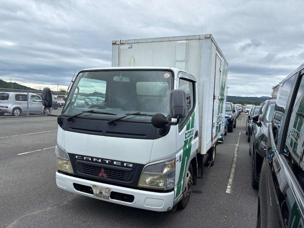 MITSUBISHI CANTER