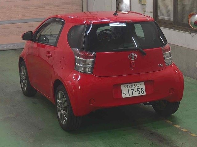 TOYOTA IQ