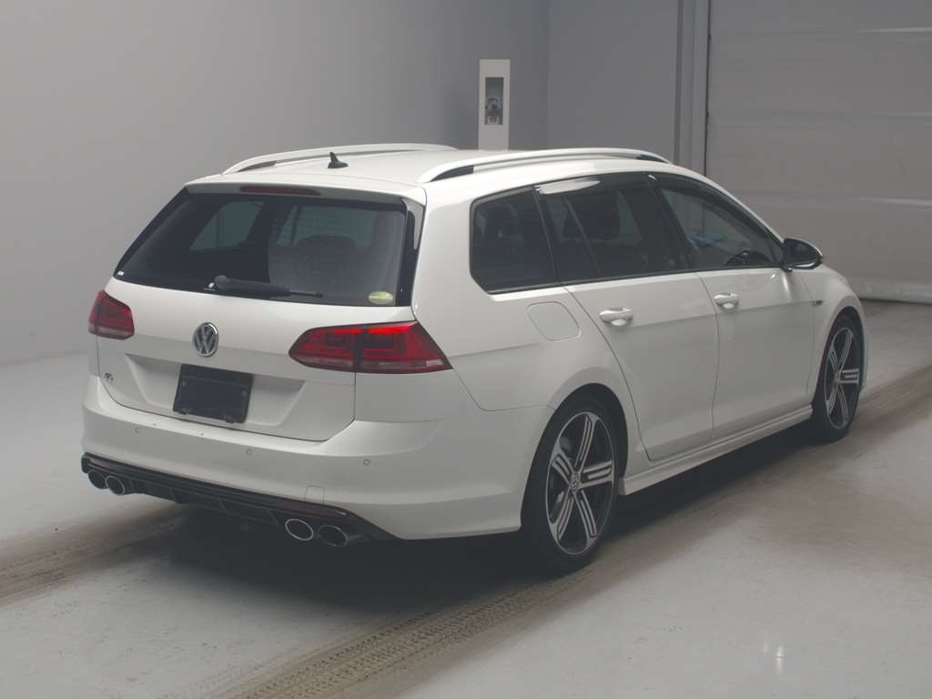 VOLKSWAGEN GOLF R VALIANT