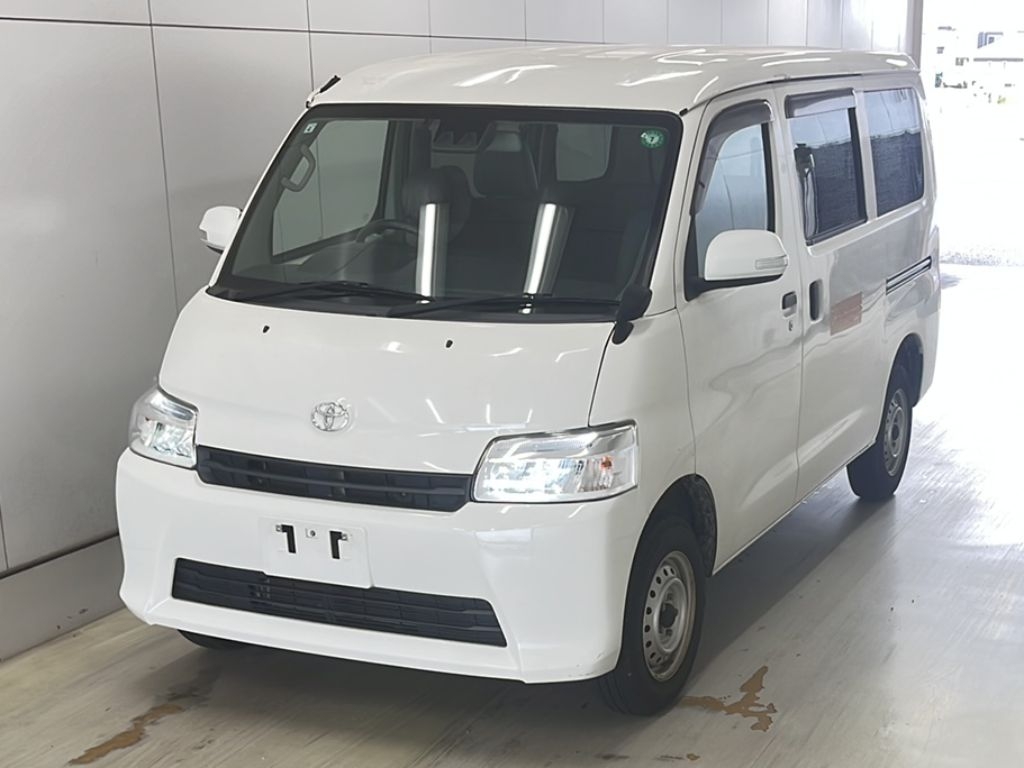 TOYOTA TOWN ACE VAN
