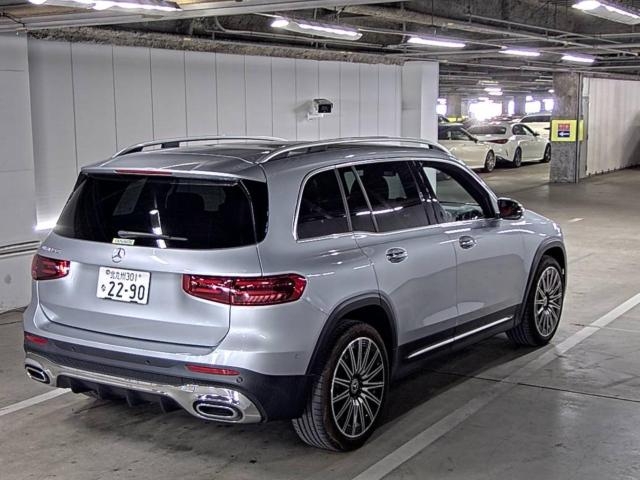 MERCEDES BENZ GLB