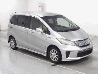 HONDA FREED HYBRID