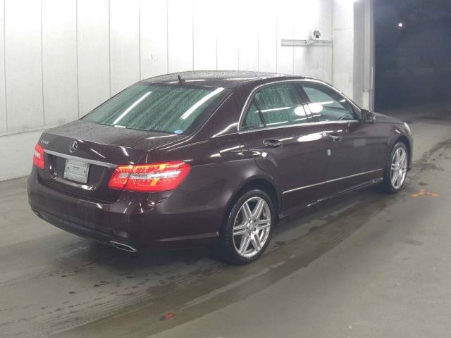 MERCEDES BENZ E CLASS