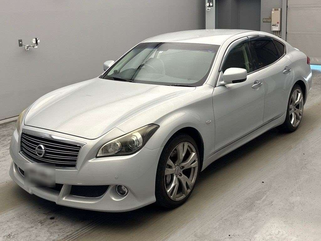 NISSAN FUGA