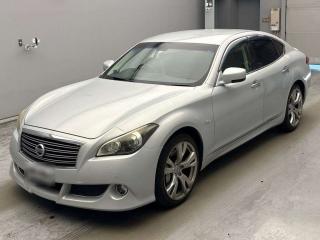 NISSAN FUGA