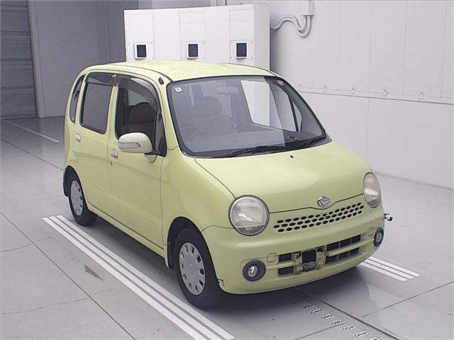 DAIHATSU MOVE LATTE
