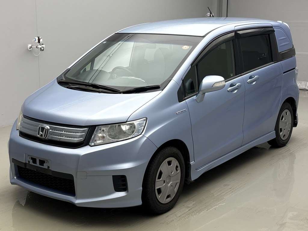 HONDA FREED SPIKE HYBRID